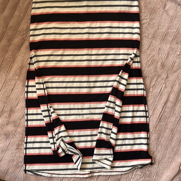 🆕 Dynamite striped back cut-out maxi dress - size large - Picture 4 of 11